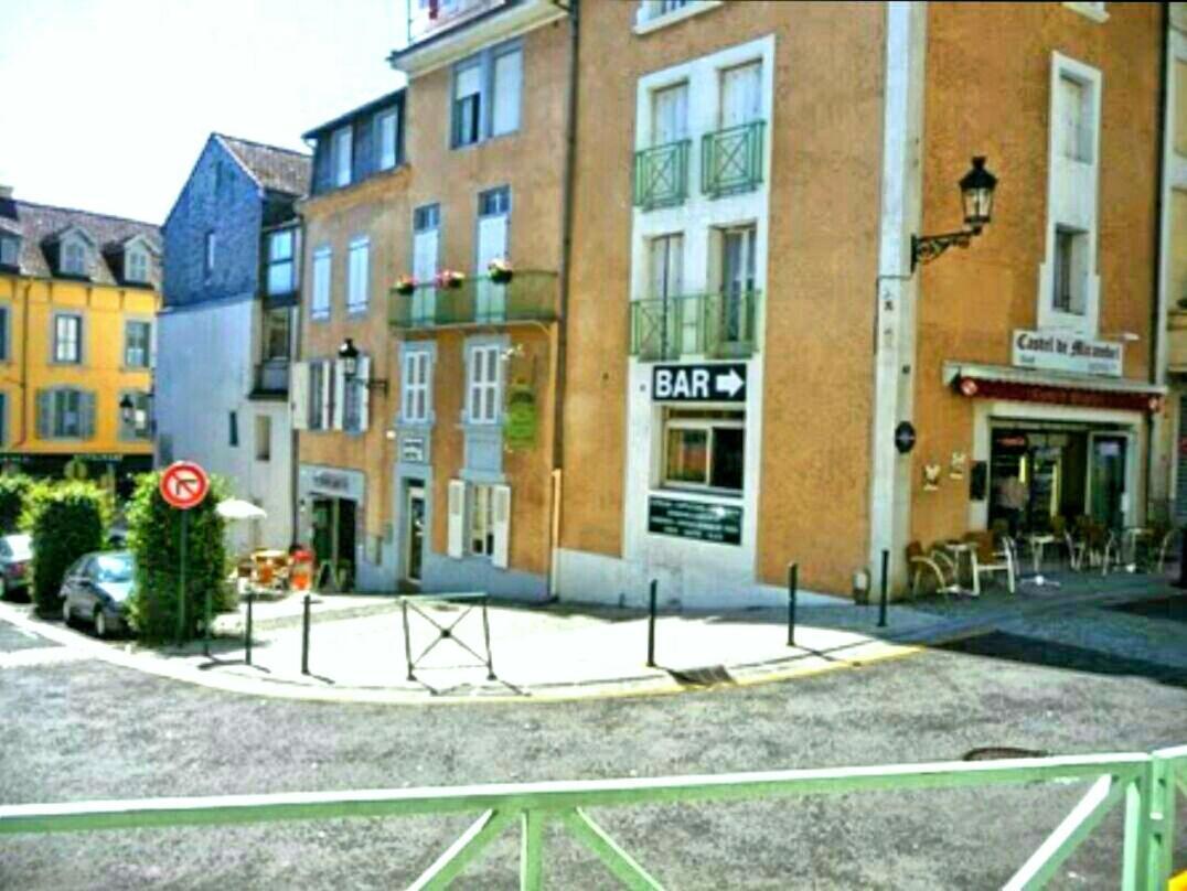 Logis Castel De Mirambel 3*
